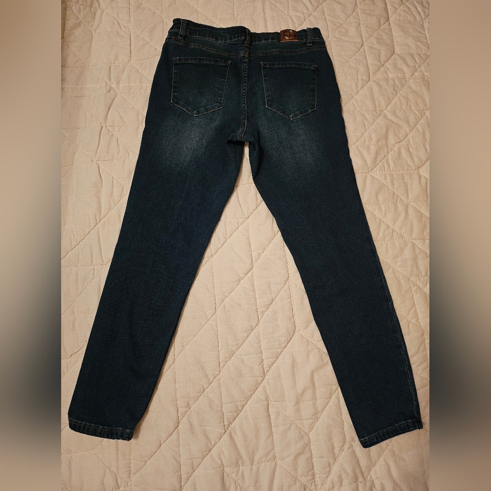 Tahari- Chloe - Fit Solution Skinny- Size 10/30 - Picture 2 of 10